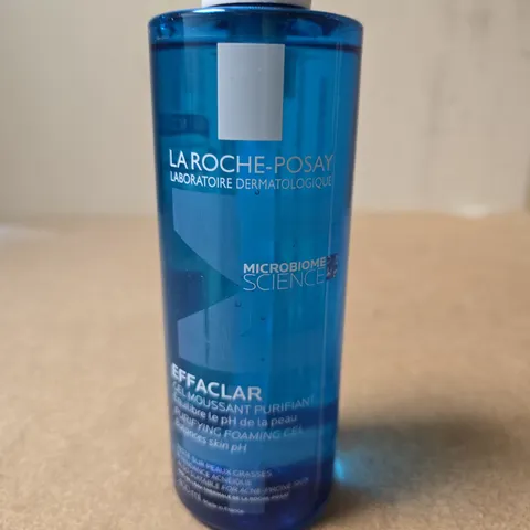 LA ROCHE-POSAY EFFACLAR PURIFYING FOAMING GEL – FACIAL CLEANSER - 400ML