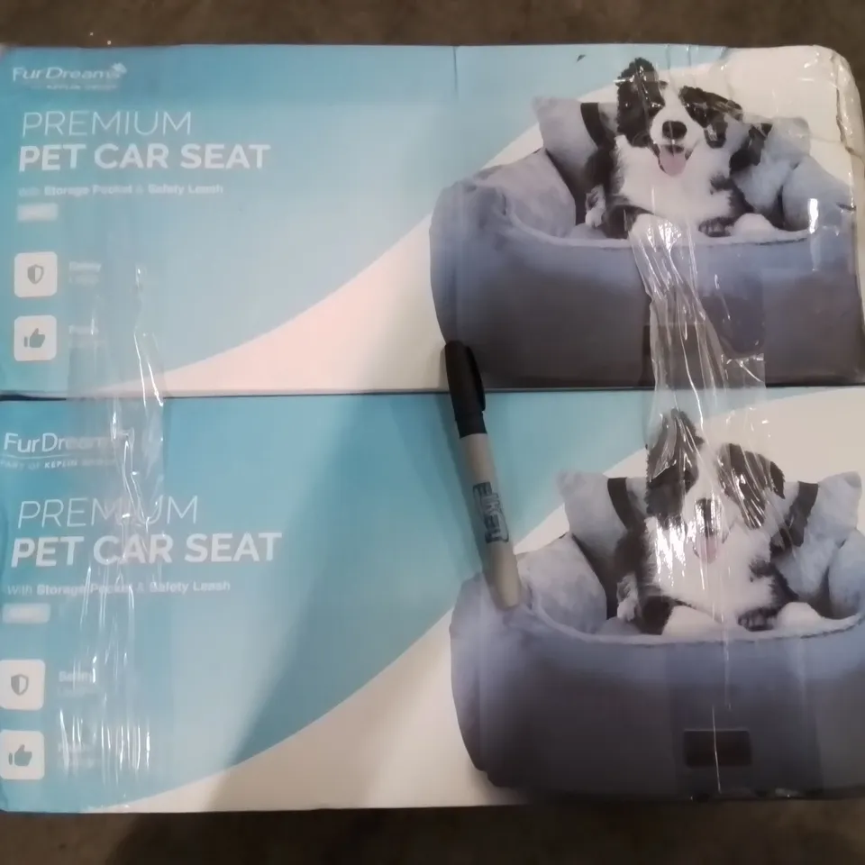 BOXED FURDREAMS PREMIUM PET CAR SEAT