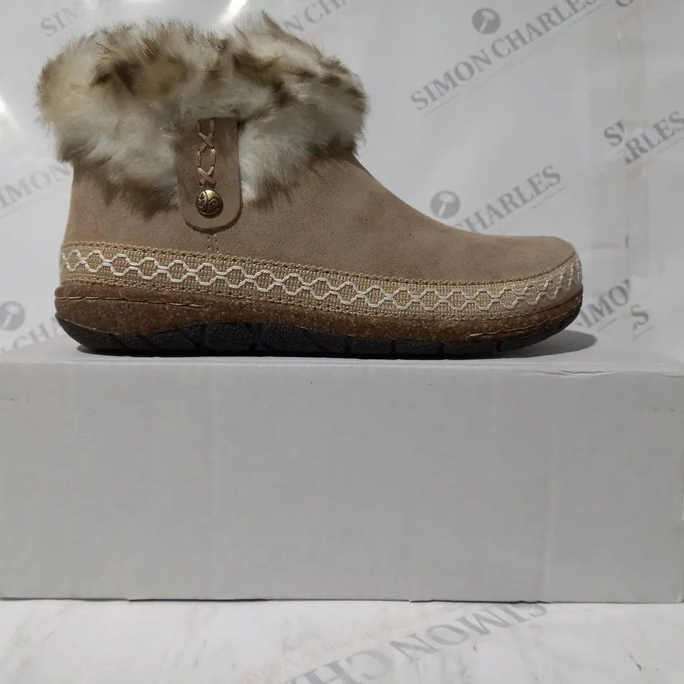 BOXED PAIR OF EARTH ORIGINS EMMALYN BEIGE BOOTIES - SIZE 5