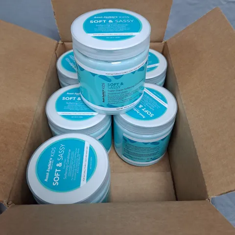 BOX OF 6 POTS OF AUNT JACKIE'S KIDS SOFT AND SASSY SUPER DUPER SOFTENING CONDITIONER - 426G