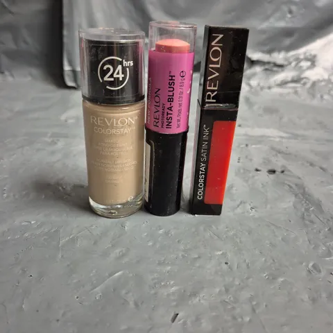 APPROXIMATELY 50 REVLON MAKE UP PRODUCTS TO INCLUDE INSTA-BLUSH, SATIN INK LIQUID LIPSTICK AND COLOURSTAY MAKE UP - ASSORTED SHADES AND SIZES