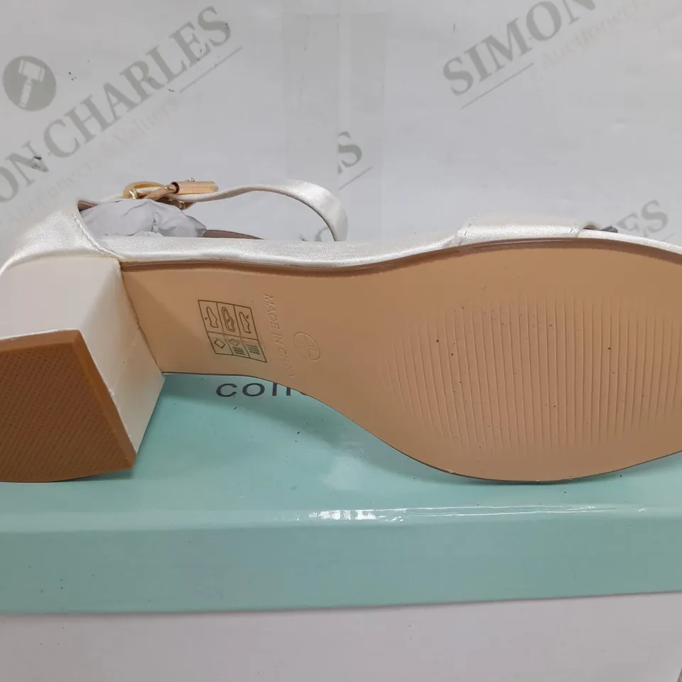 BOXED PAIR OF AJVANI HALLIE300 IVORY SATIN - SIZE 6