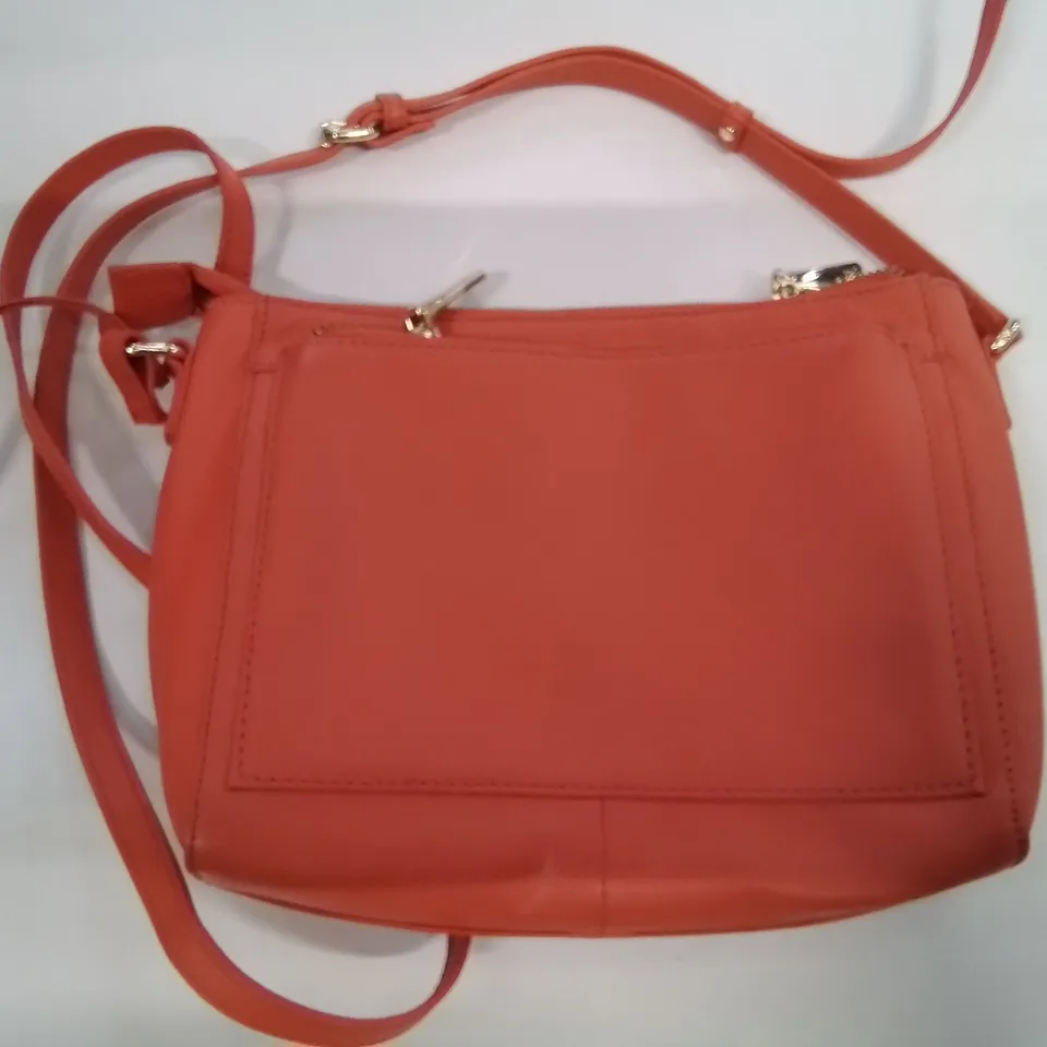 ASHWOOD GENUINE LEATHER HANDBAG IN BLUSH