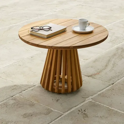 BOXED WILLOW 60CM ROUND COFFEE TABLE - WHITE ACACIA (1 BOX)