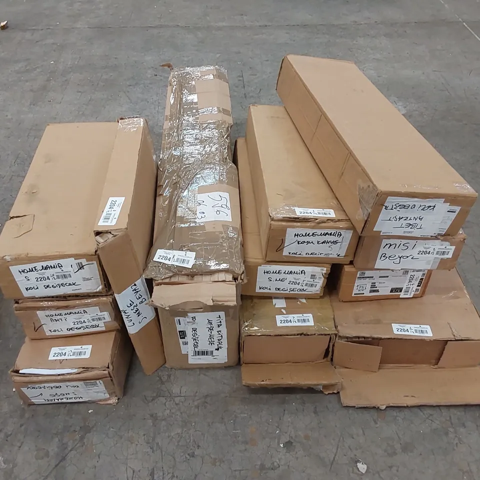 12 X BOXED ITEMS OF FLATPACK FURNITURE TO INCLUDE SHELF UNITS AND TV UNITS ETC 