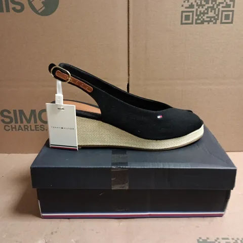 TOMMY HILFIGER BLACK ESPADRILLE SLINGBACK WEDGE SANDALS – UK 6.5 (EU 40)