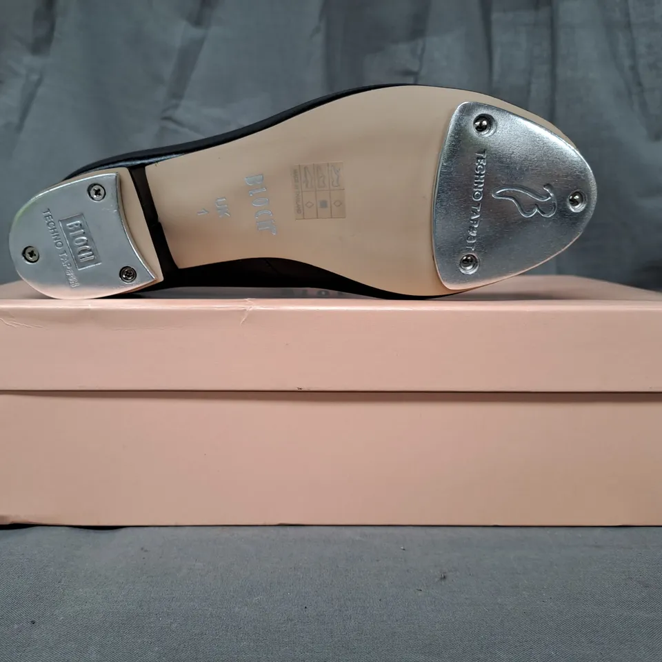BOXED PAIR OF BLOCH TAP DANCING SHOES IN BLACK UK SIZE 1