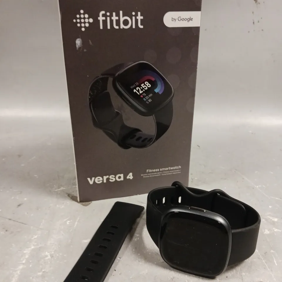BOXED FITBIT VERSA 4 FITNESS SMARTWATCH 