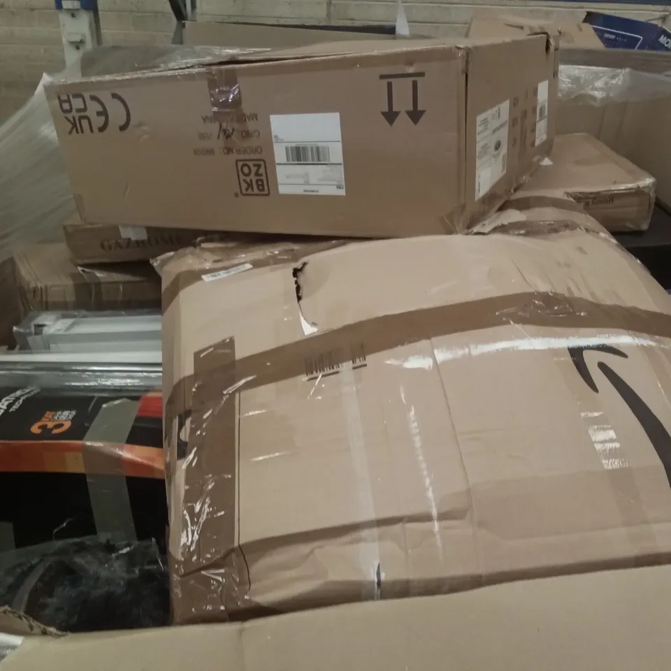 PALLET OF ASSORTED ITEMS INCLUDING HOMIDEC DRYING RACK, SHOE RACK, MONTESSORI WOODEN TABLE & CHAIR SET, ROLLER BLINDS, PET RAMP 