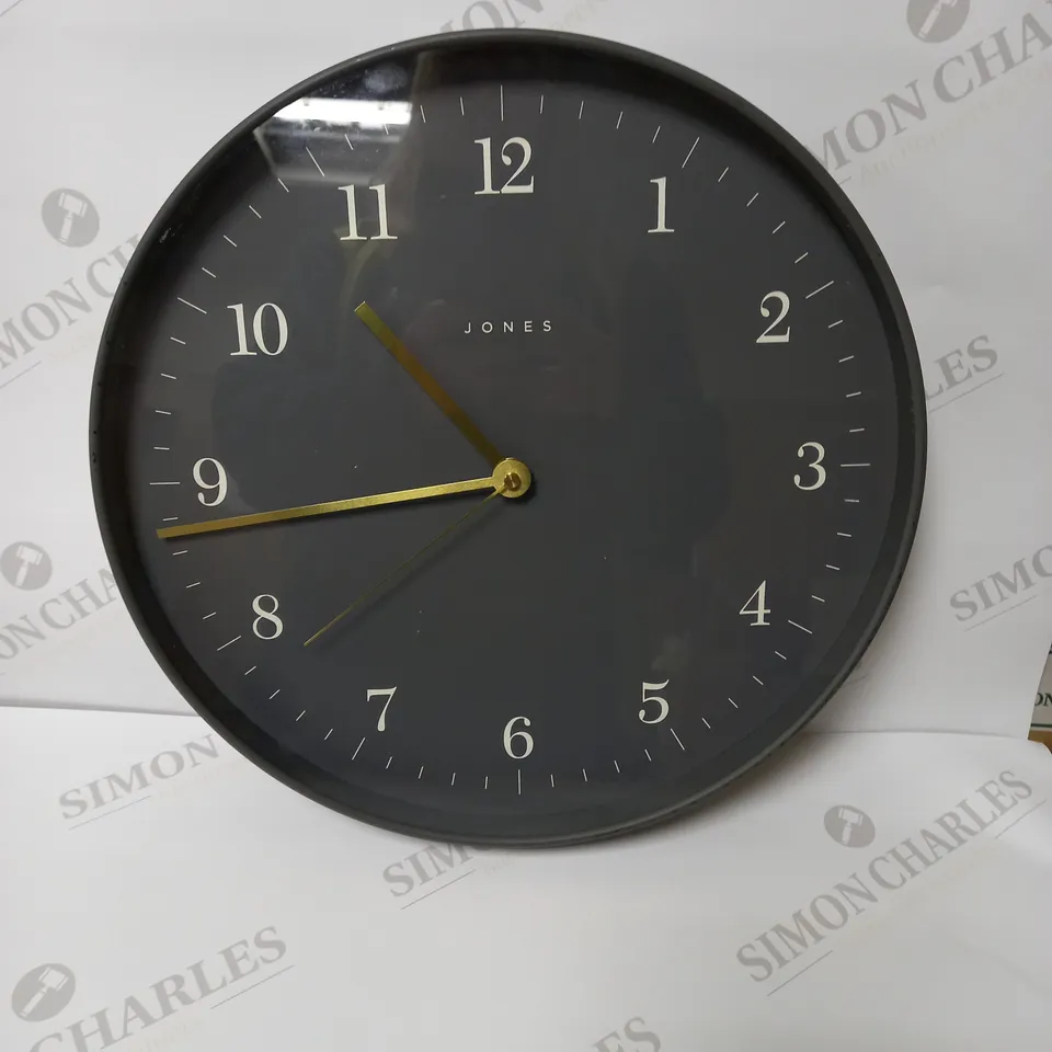 JONES CLOCKS MAG ANALOGUE WALL CLOCK, 35CM, GREY