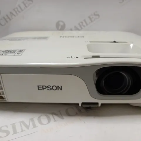 EPSON H435B LCD PROJECTOR