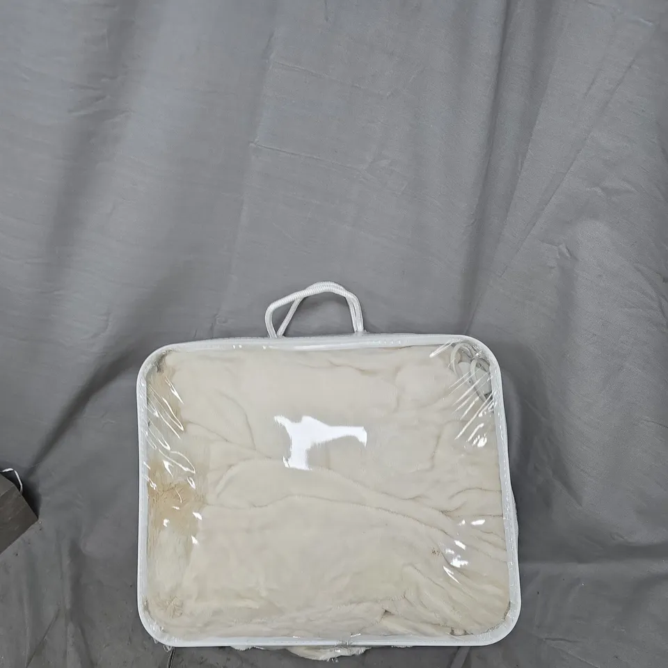 COZEE HOME LUXURY RUCHED FAUX FUR AND VELVETSOFT HEATED THROW