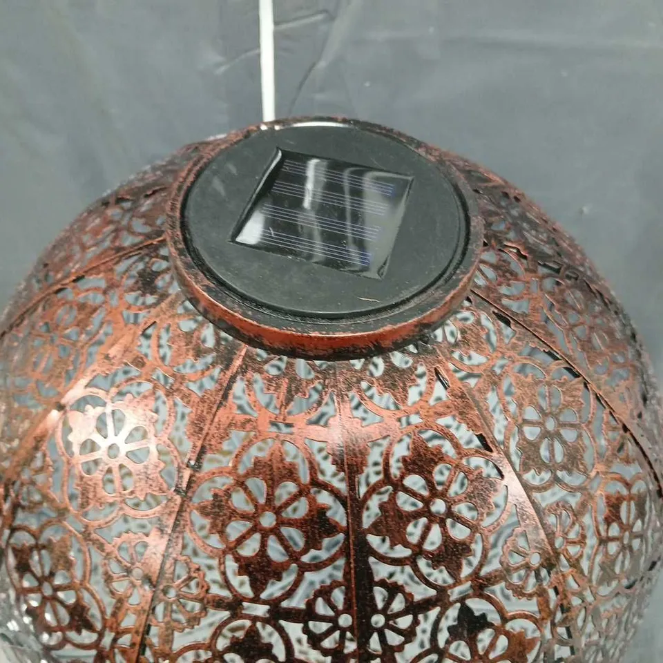 TRISOL DAMASQUE SOLAR GARDEN LAMP RRP £49.99