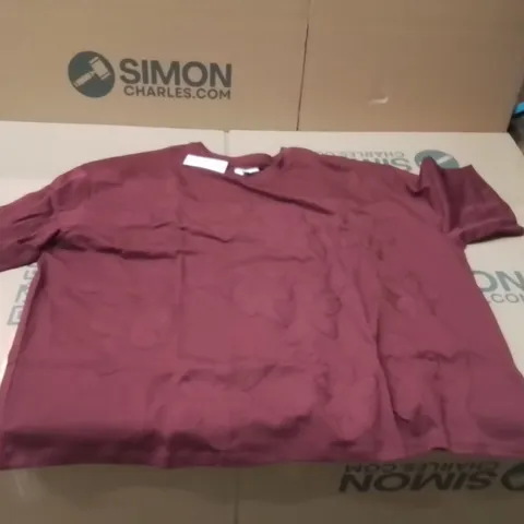 BOXED BRAND NEW APPROXIMATELY 12 SIMPLY BE BURGUNDY FLORAL BURNOUT T-SHIRT SIZE 20