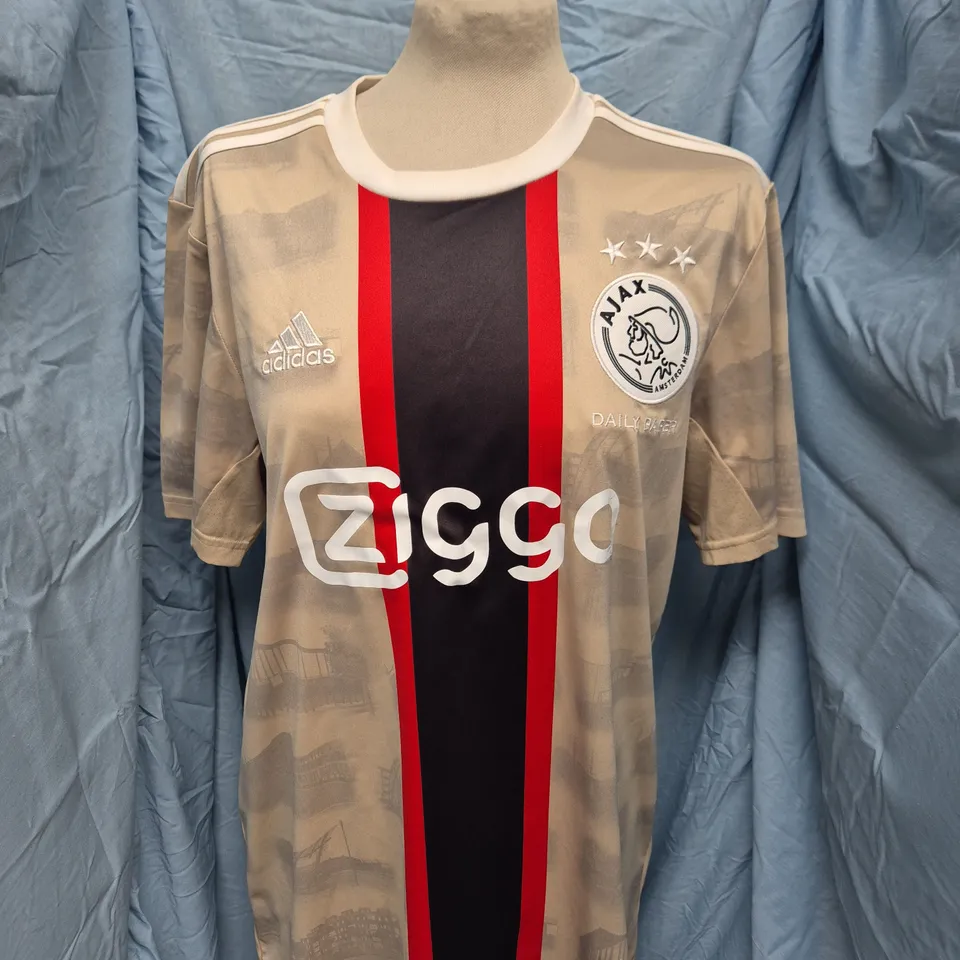 AJAX FC AWAY FOOTBALL SHIRT – SIZE M