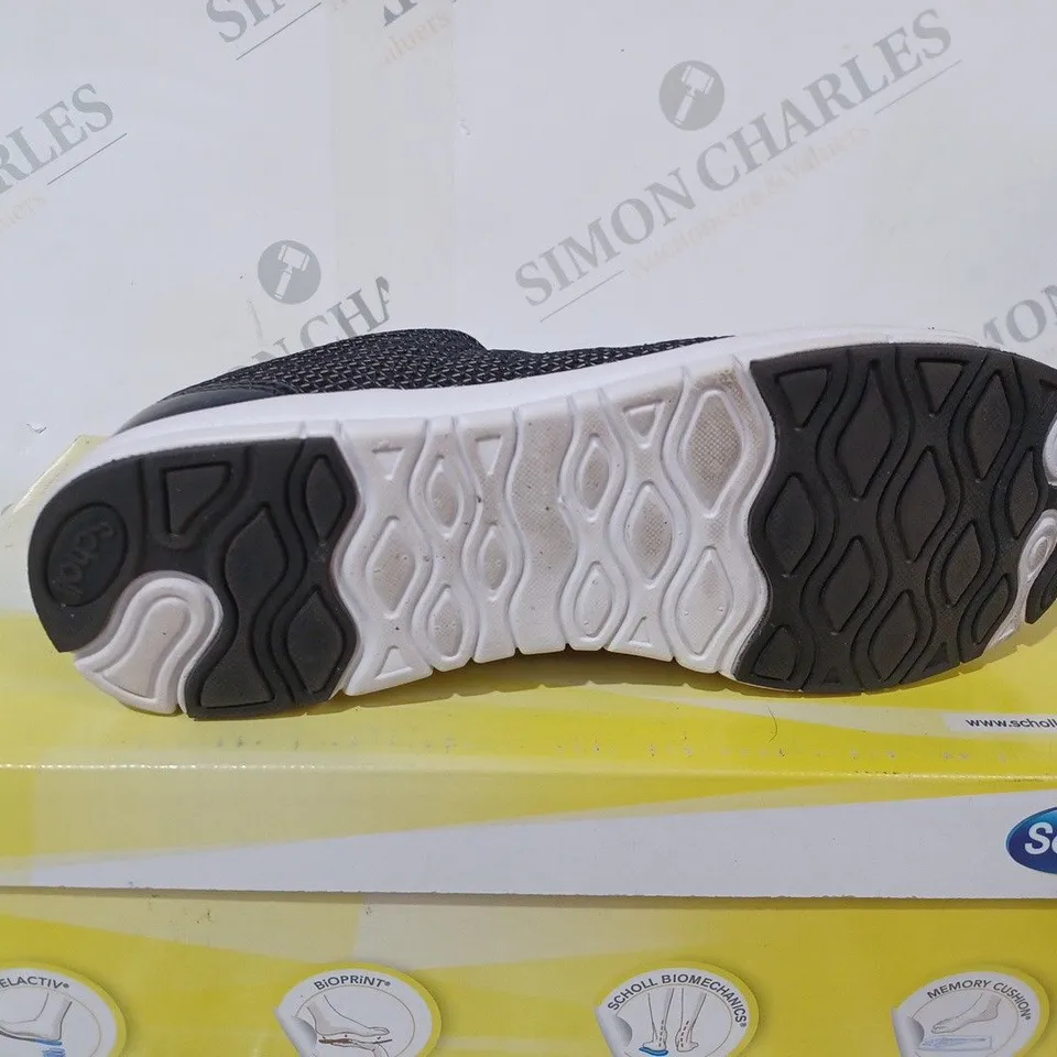 BOXED SCHOLL WIND STEP TRAINERS - UK 6