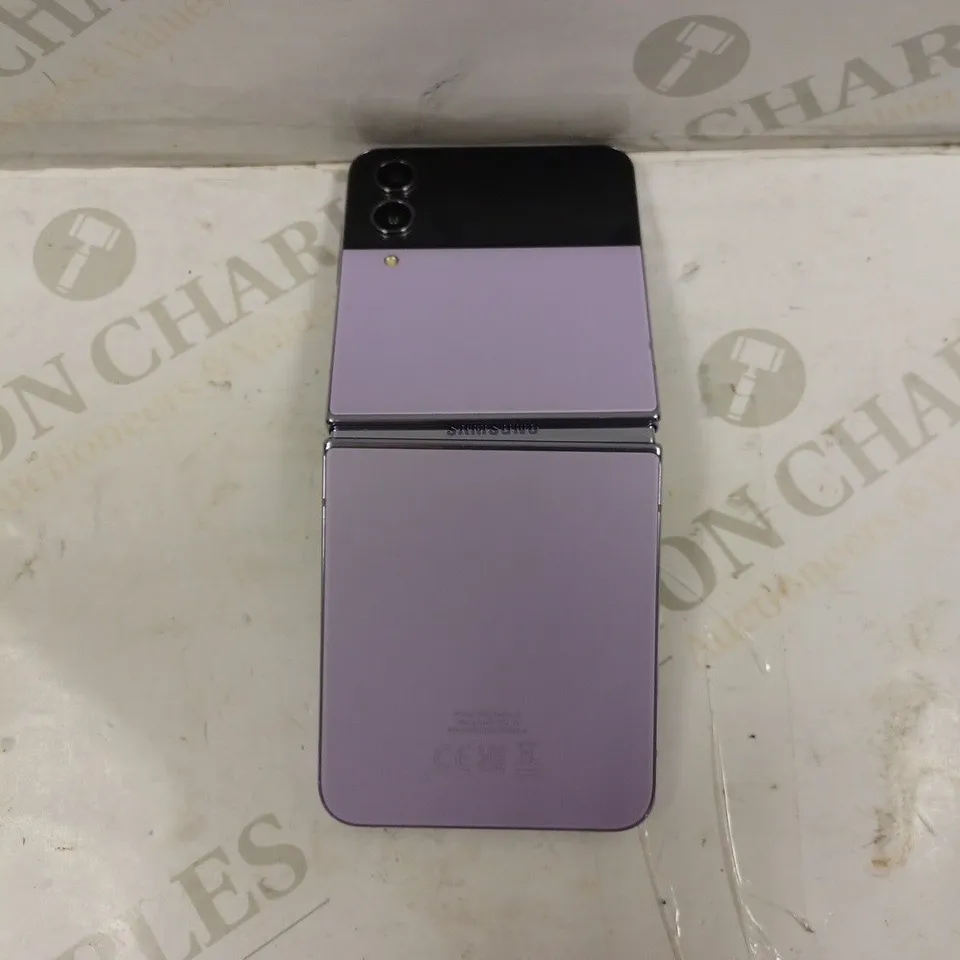 SAMSUNG Z FLIP 4