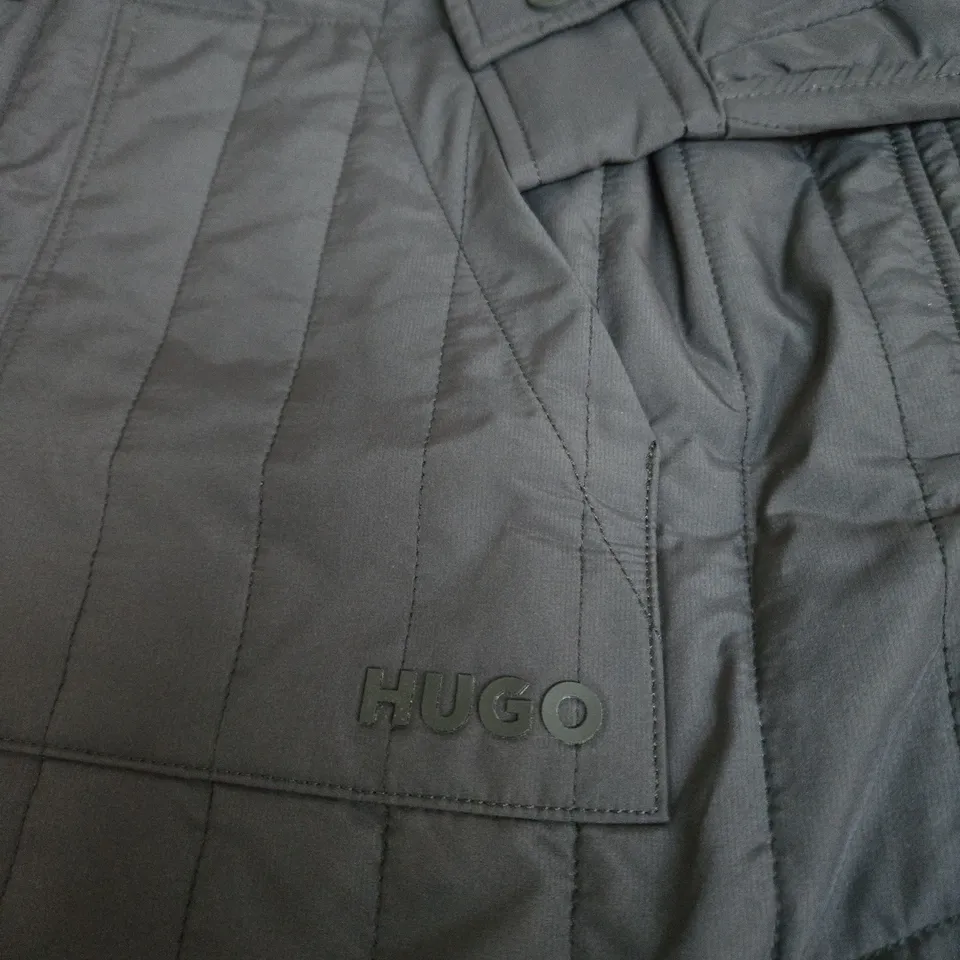 HUGO BOSS BUTTONED COAT SIZE UNSPECIFIED