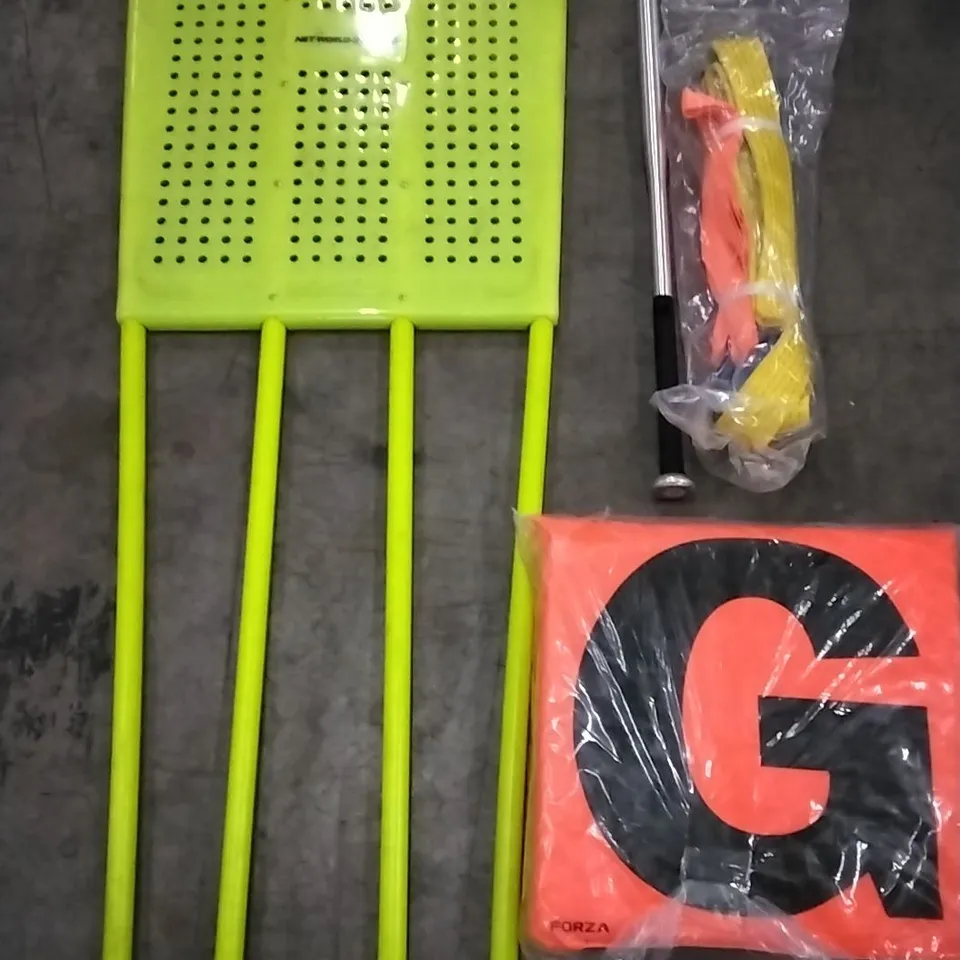 CAGE OF APPROX 10 ASSORTED ITEMS TO INCLUDE- FOOTBALL MANAQUIN - METAL BAT - FORZA G ECT