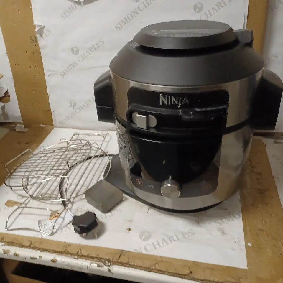 NINJA FOODI SMARTLID 7.5L MULTI COOKER & AIR FRYER