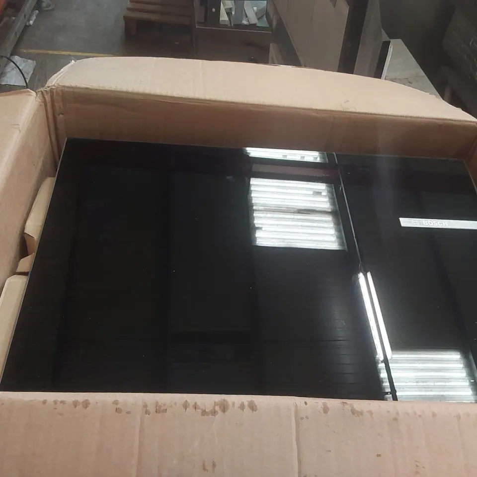 BOXED BOSCH DWK65DK60B COOKER HOOD