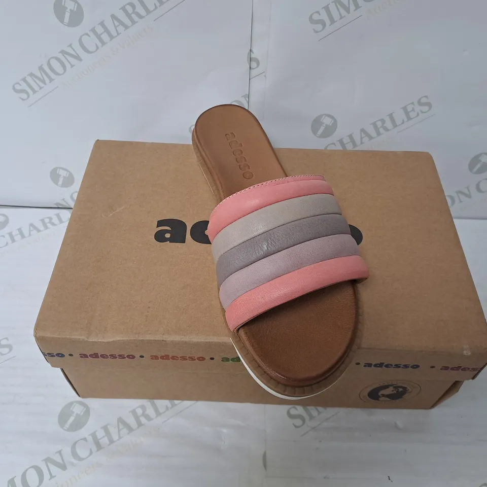 BOXED PAIR OF ADESSO MULTI COLOURED FOOTBED SANDALS SIZE 6