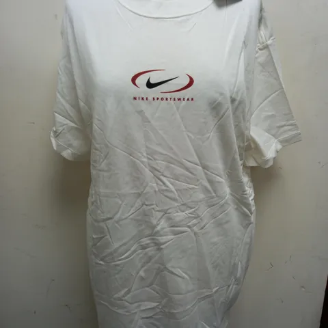 WOMENS NIKE SPORTSWEAE WHITE T-SHIRT - SIZE MEDIUM