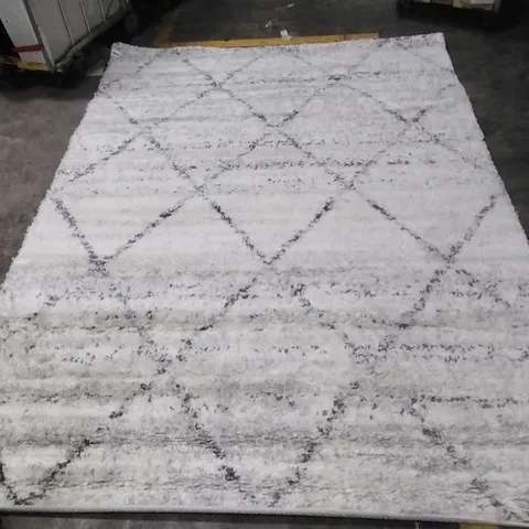 OCKTON GEOMETRIC AREA RUG APPROXIMATELY 200X275CM
