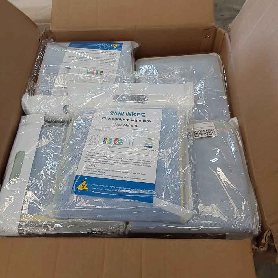 BOX TO CONTAIN APPROX 40 X SANLINKEE PHOTOGRAPHY LIGHT BOXES 