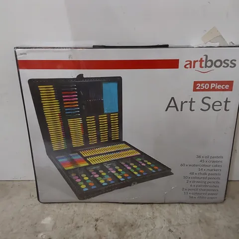 BOXED 250pc ART DRAWING SET