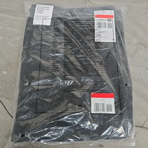 BAGGED NIKE STANDARD FIT JOGGERS IN BLACK - LARGE