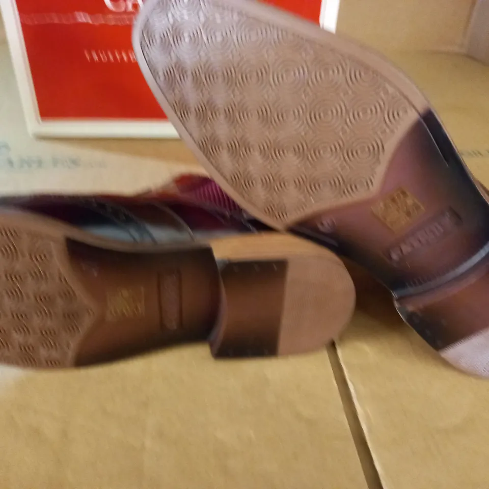 PAIR OF CATESBURY LEATHER SHOES IN BROWN - 9