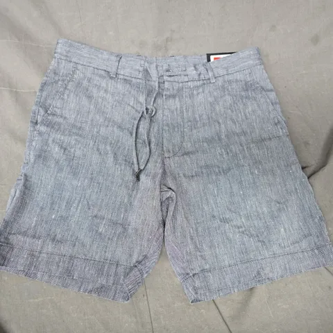 HUGO BOSS SHORTS IN GREY SIZE UK 48