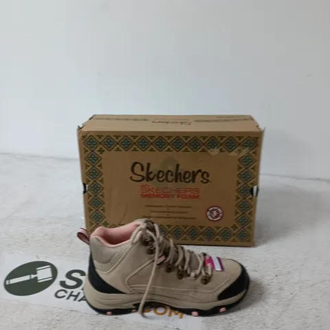 BOXED SKECHERS OUTDOOR BOOTS / HIKING SHOES β MEMORY FOAM, BEIGE - UK 4
