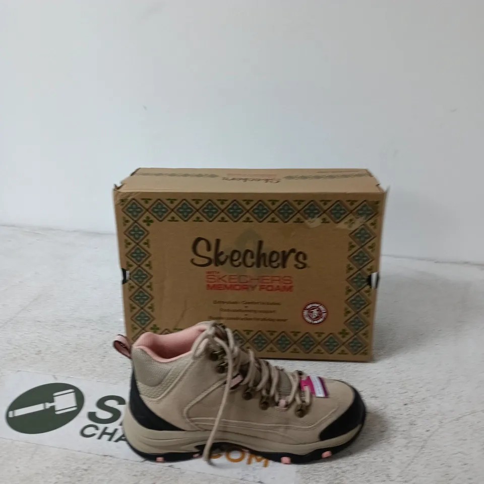 BOXED SKECHERS OUTDOOR BOOTS / HIKING SHOES – MEMORY FOAM, BEIGE - UK 4