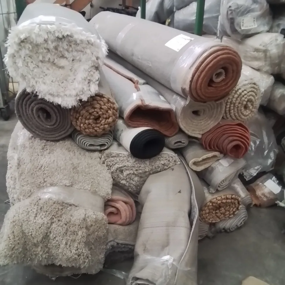 STILLAGE OF APPROXIMATELY 20 XL QUALITY DESIGNER RUGS