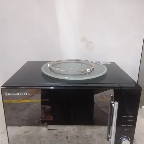 BOXED RUSSELL HOBBS 900 WATT COMBI MICROWAVE 
