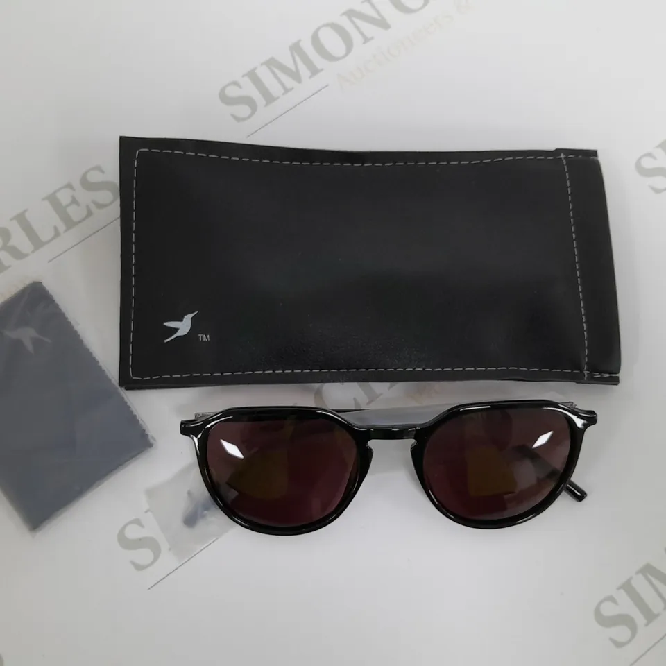BOXED HUMMINGBIRD POLARISED CLASSIC SUNGLASSES BLACK 