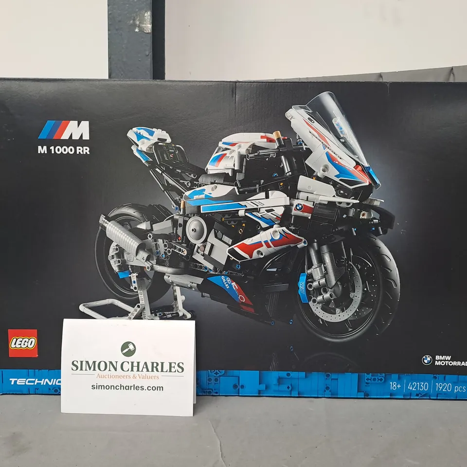 BOXED LEGO TECHNIC 42130 M 1000 RR BMW MOTORBIKE  RRP £214.99