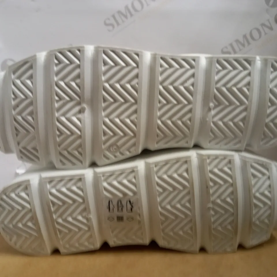 KOI VEGAN YUMI LAYERED CHUNKY TRAINERS - SIZE 6