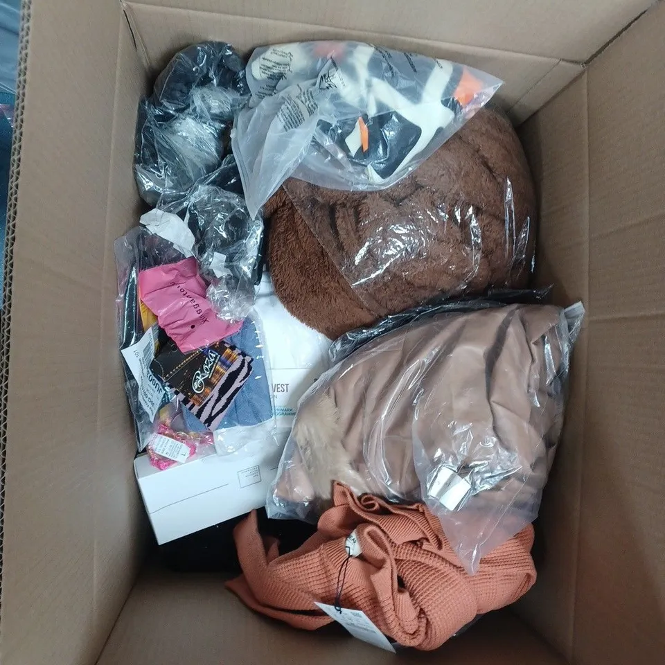 BOX OF APPROX. 50 ASSORTED CLOTHING VARYING IN SIZE/COLOUR/STYLE TO INCLUDE:  TOPS, TROUSERS, JUMPERS