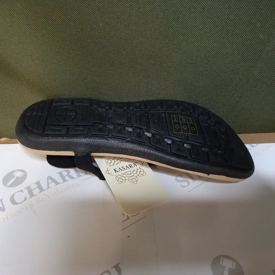 KASARA EMBELLISHED THONG SANDAL - SIZE 5