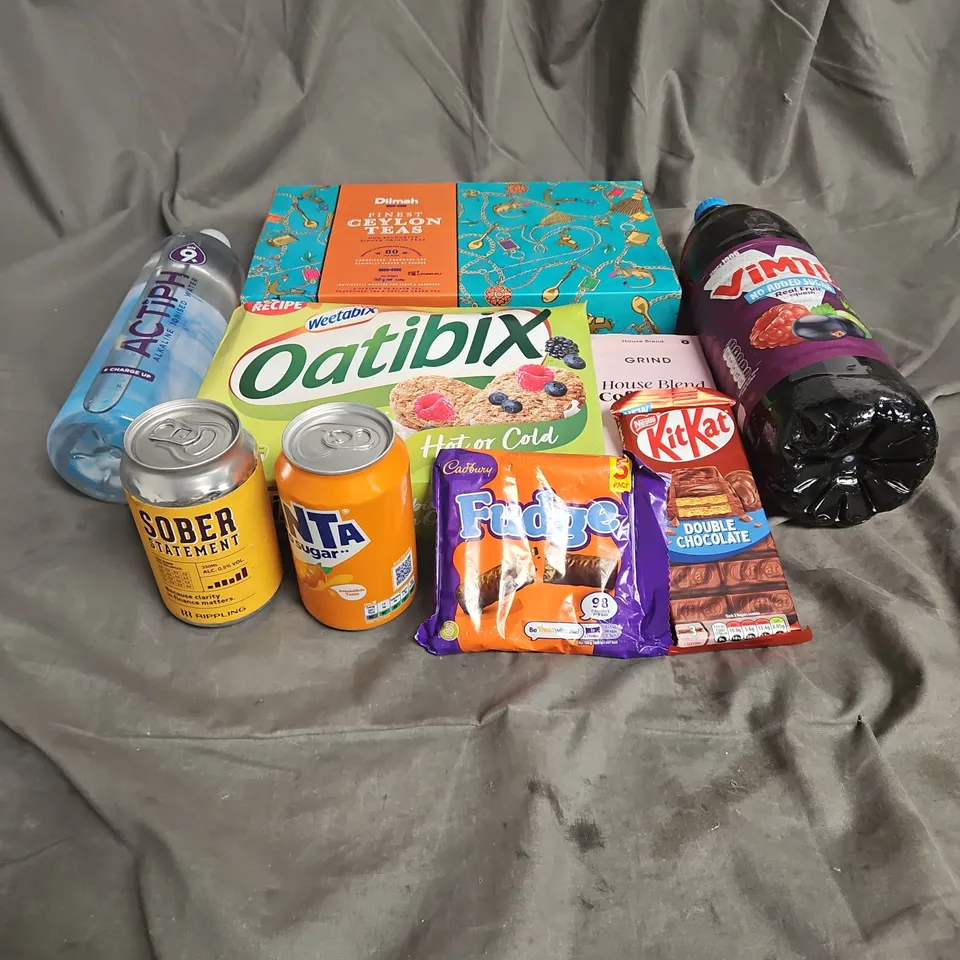 APPROXIMATELY 10 ASSORTED FOOD ITEMS TO INCLUDE DILMAH FINEST CEYLON TEAS, VIMTO, GRIND COFEE PODS, ETC - COLLECTION ONLY