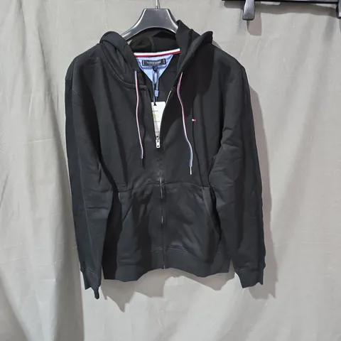 TOMMY HILFIGER BLACK ZIP HOODIE JACKET – UK SIZE S (S) WITH TAGS