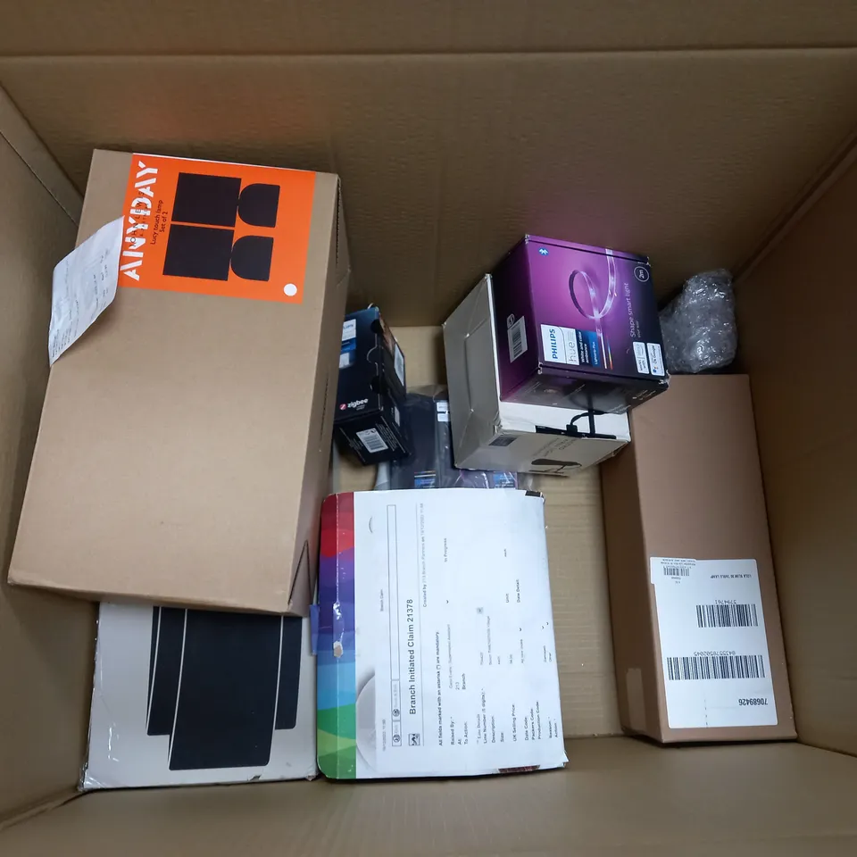 BOX OF APPROX 8 ASSORTED ITEMS TO INCLUDE -  RUSSELL HOBBS SUPREME STEAM IRON - RUSSELL HOBBS POWERSTEAM ULTRA IRON - LOLA SLIM 30 ECT