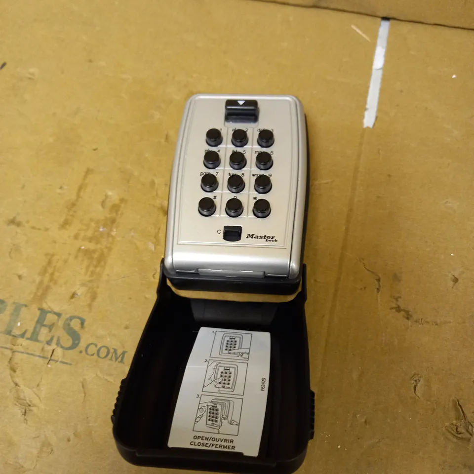MASTER LOCK KEY SAFE