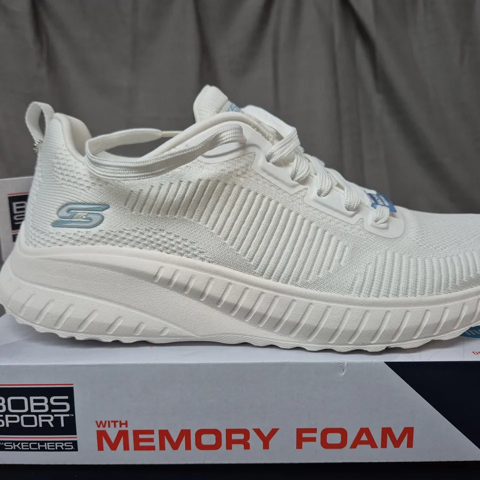 BOXED BOBS SPORT SKECHERS FACE OFF WHITE TRAINERS - UK 7 