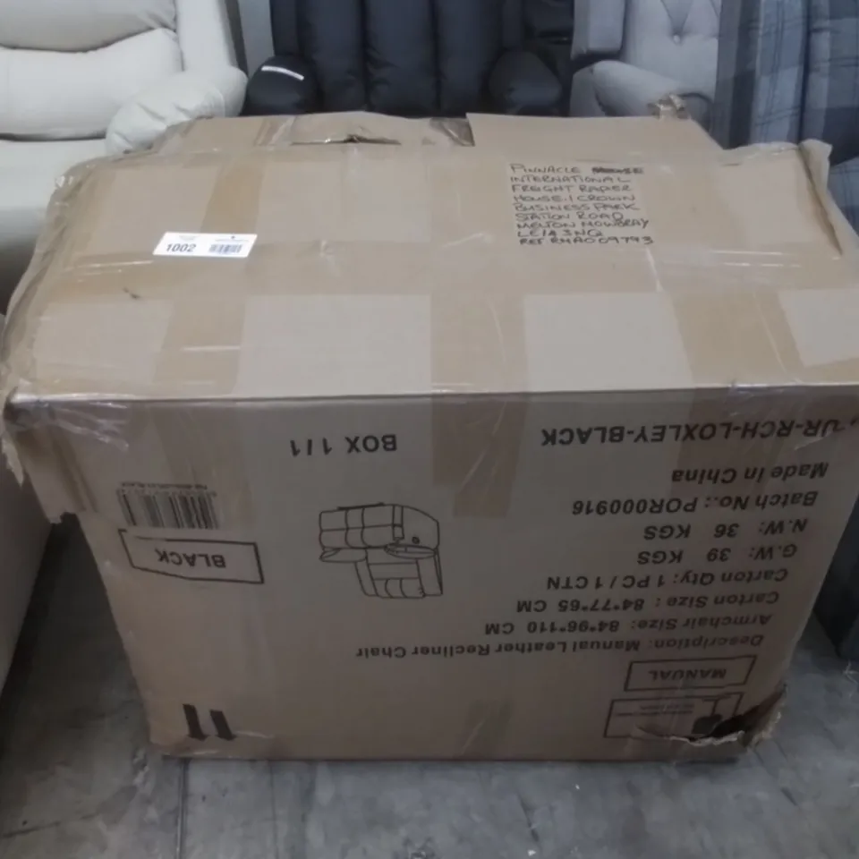 BOXED MANUAL LEATHER RECLINING CHAIR IN BLACK (1 BOX)