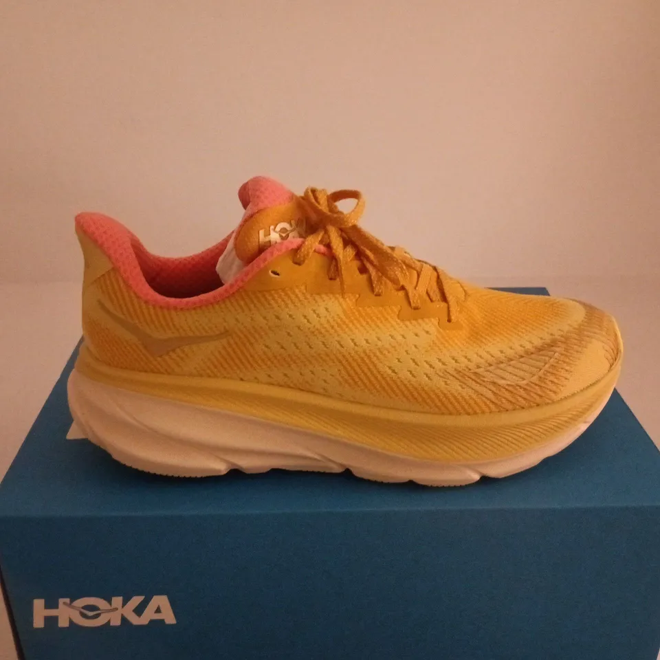HOKA U CLIFTON 9 GTX TS UK 9 BOXED