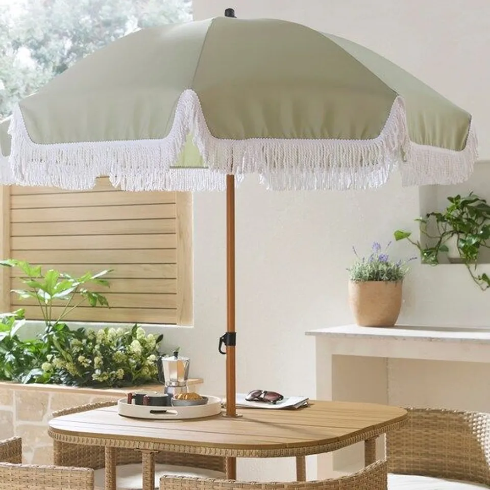 FRINGED PARASOL - 1.8M